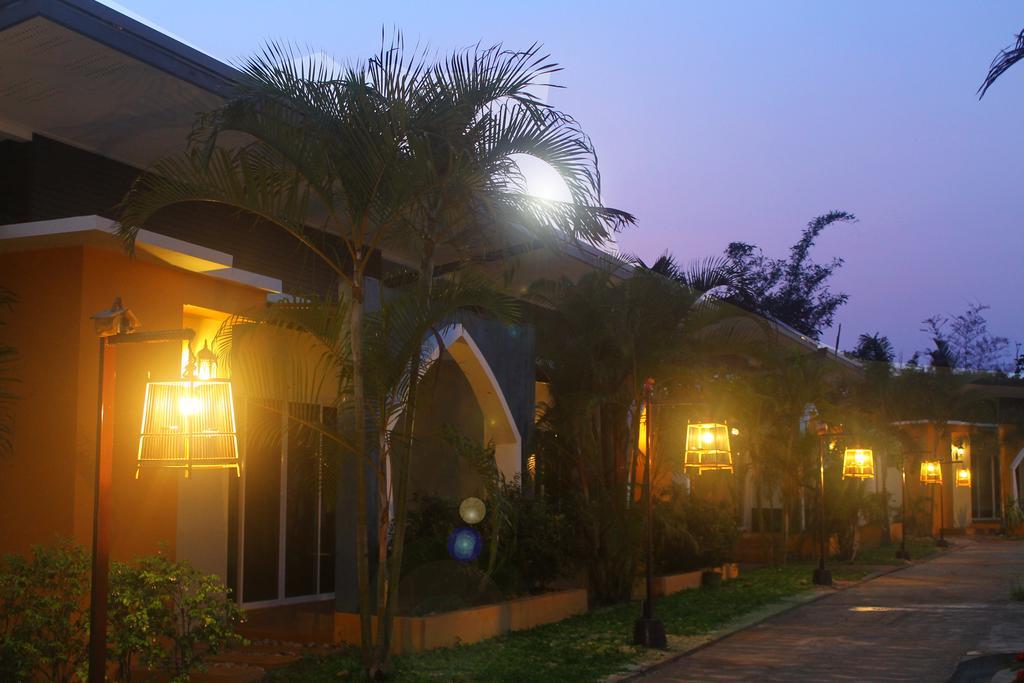 Fullhouse Resort Mae Suai Chambre photo