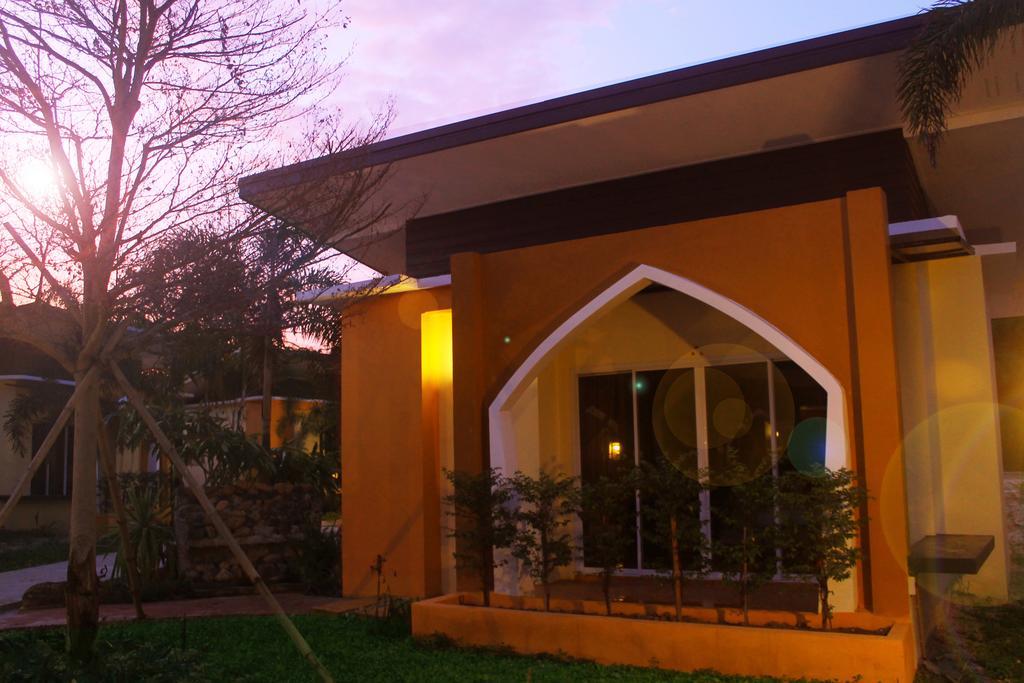 Fullhouse Resort Mae Suai Chambre photo